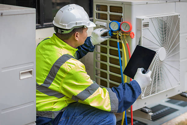Professional Hvac technician working in Calimesa, CA